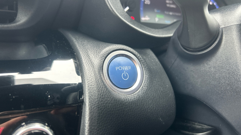 Toyota Yaris Cross 1.5 Hybrid Design 5dr CVT Hybrid Estate